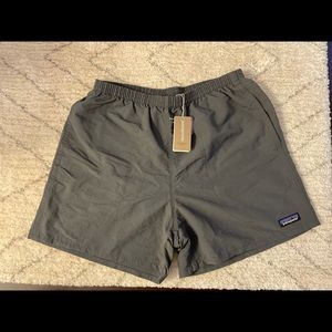 NWT Patagonia Baggies 5” Shorts Mens M Forged Grey